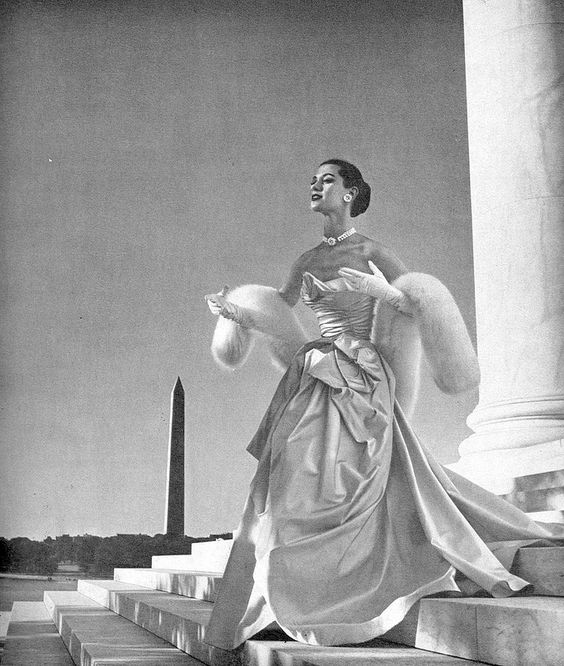 1950s Fashion: Barbara Mullen in Ceil Chapman, photo by Toni Frissell, Washington D.C., Vogue, 1952 - 1950s Evening gown / 1950s Dress