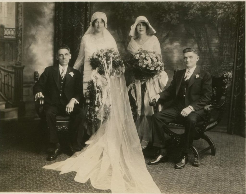 1920s Vintage Wedding Photo of a 1920s Bride and her wedding party. 