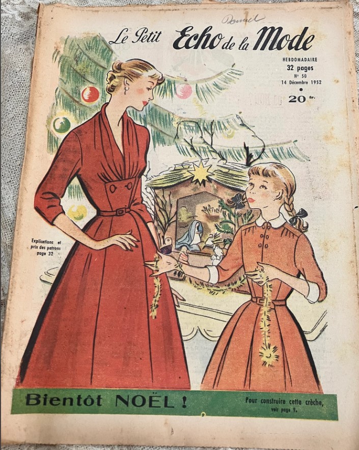 1950s Fashion Magazine from 1952- Le Petit Echo de la Mode French ladies magazine Christmas cover.
==> See MORE Vintage Christmas Magazine & Catalog Covers from the 1920s-1960s at the Vintage Inn Blog